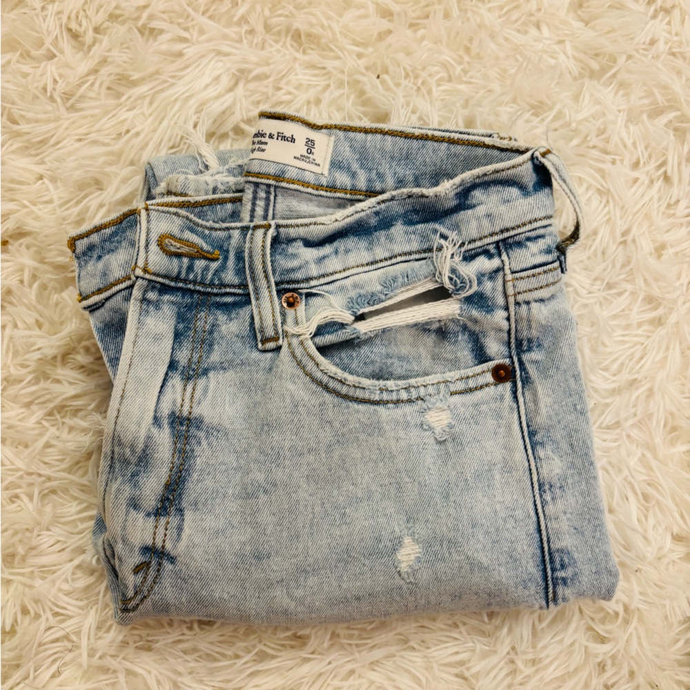 Abercrombie & Fitch mom jeans